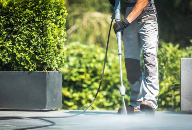 Best Parking Lot and Garage Cleaning  in Ashwaubenon, WI